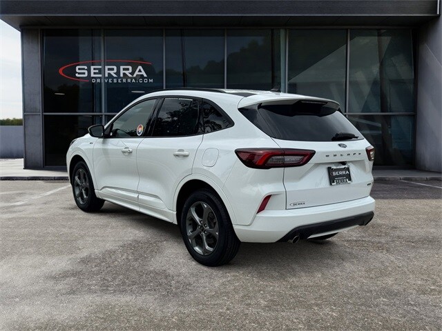 2023 Ford Escape ST-Line Select photo 2