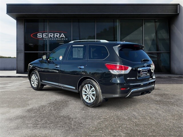 2016 Nissan Pathfinder SL photo 2