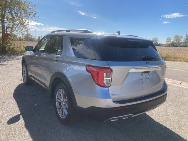 2022 Ford Explorer XLT photo 2