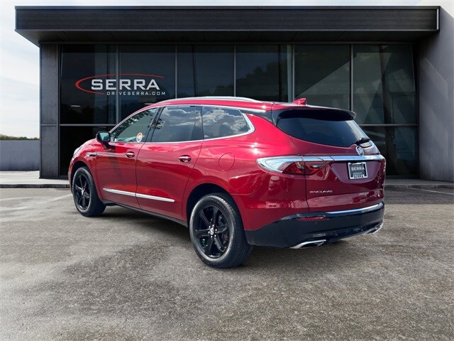 2024 Buick Enclave Essence photo 3