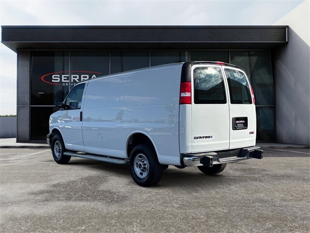 2024 Gmc Savana Cargo 2500 photo 2