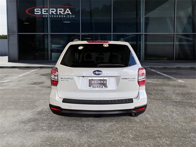 2015 Subaru Forester 2.5i Premium photo 3