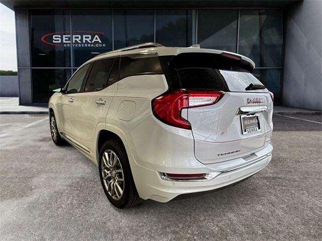 2022 Gmc Terrain Denali photo 2