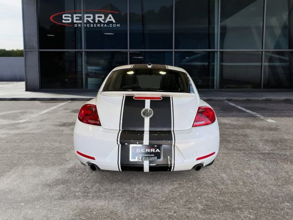 Used 2012 Volkswagen Beetle 2.0T Turbo w/PZEV Hatchback