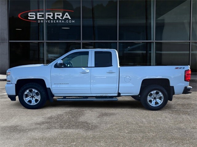 2016 Chevrolet Silverado 1500 LT photo 2