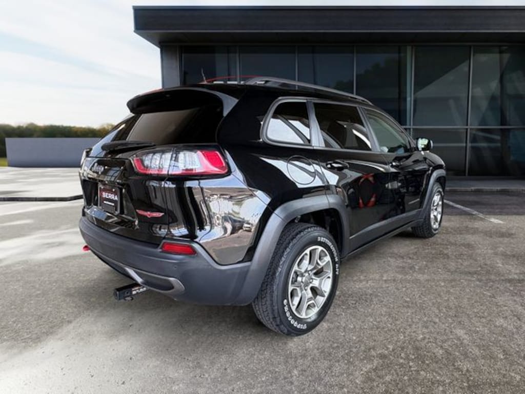 Used 2020 Jeep Cherokee Trailhawk SUV