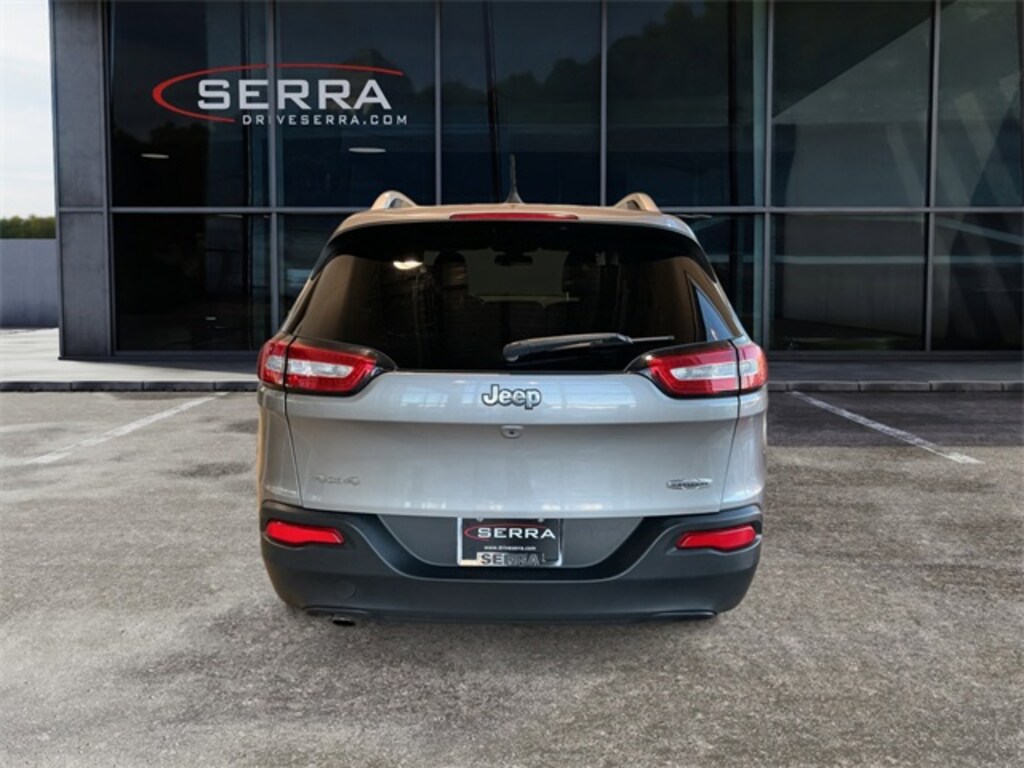 Used 2016 Jeep Cherokee Latitude 4x4 SUV