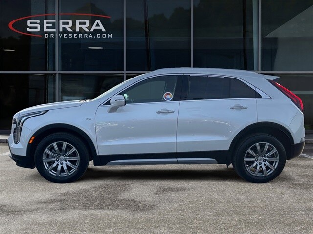 2021 Cadillac XT4 Premium Luxury photo 2