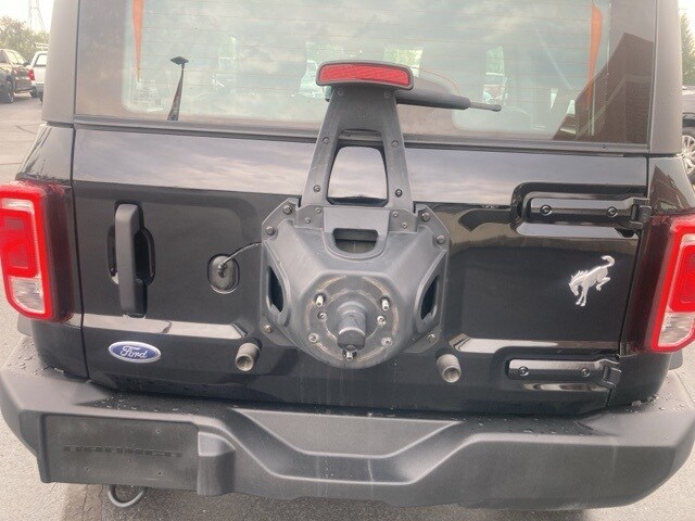 2022 Ford Bronco Base photo 4