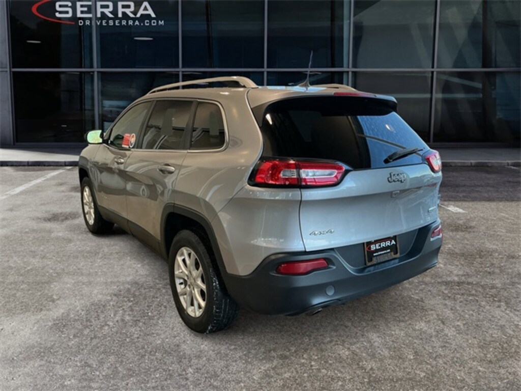 Used 2016 Jeep Cherokee Latitude 4x4 SUV