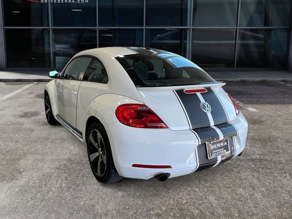 Used 2012 Volkswagen Beetle 2.0T Turbo w/PZEV Hatchback