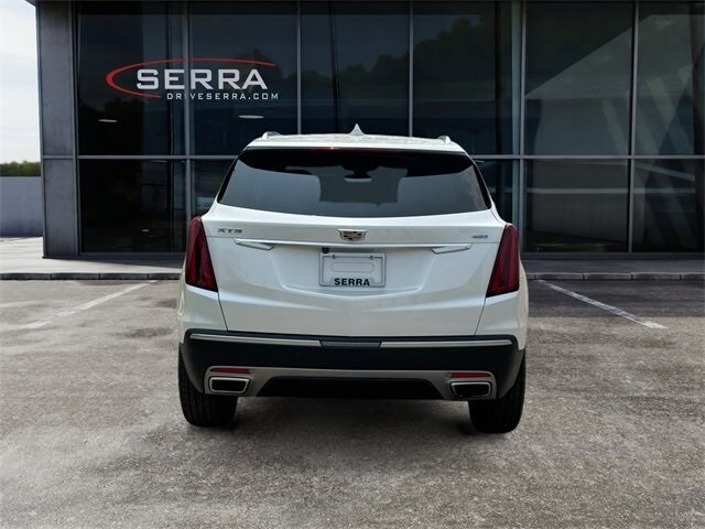 2020 Cadillac XT5 Premium Luxury photo 2