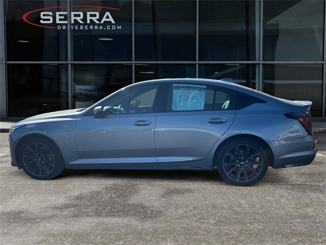 2024 Cadillac CT5 V photo 2