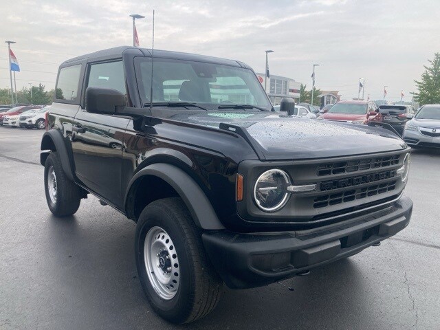 2022 Ford Bronco Base photo 2