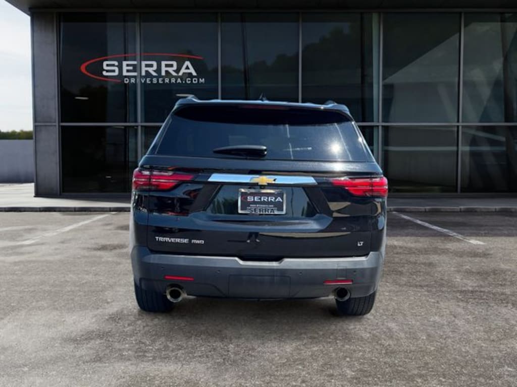 Used 2023 Chevrolet Traverse LT Leather SUV