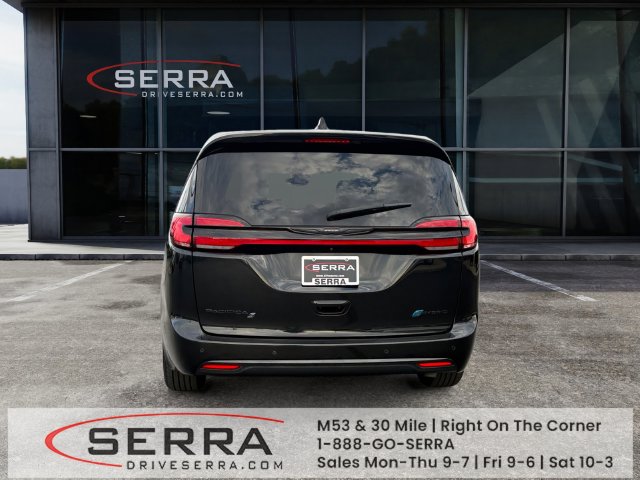 2023 Chrysler Pacifica Hybrid Limited