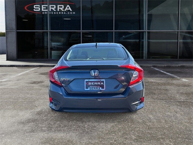 2017 Honda Civic EX-T photo 4