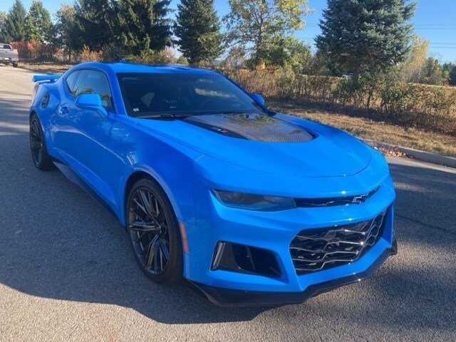 2023 Chevrolet Camaro ZL1 photo 2