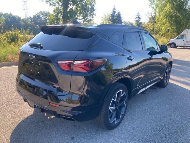 2022 Chevrolet Blazer RS photo 2