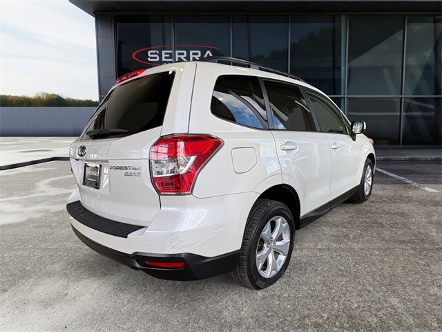 2015 Subaru Forester 2.5i Premium photo 4