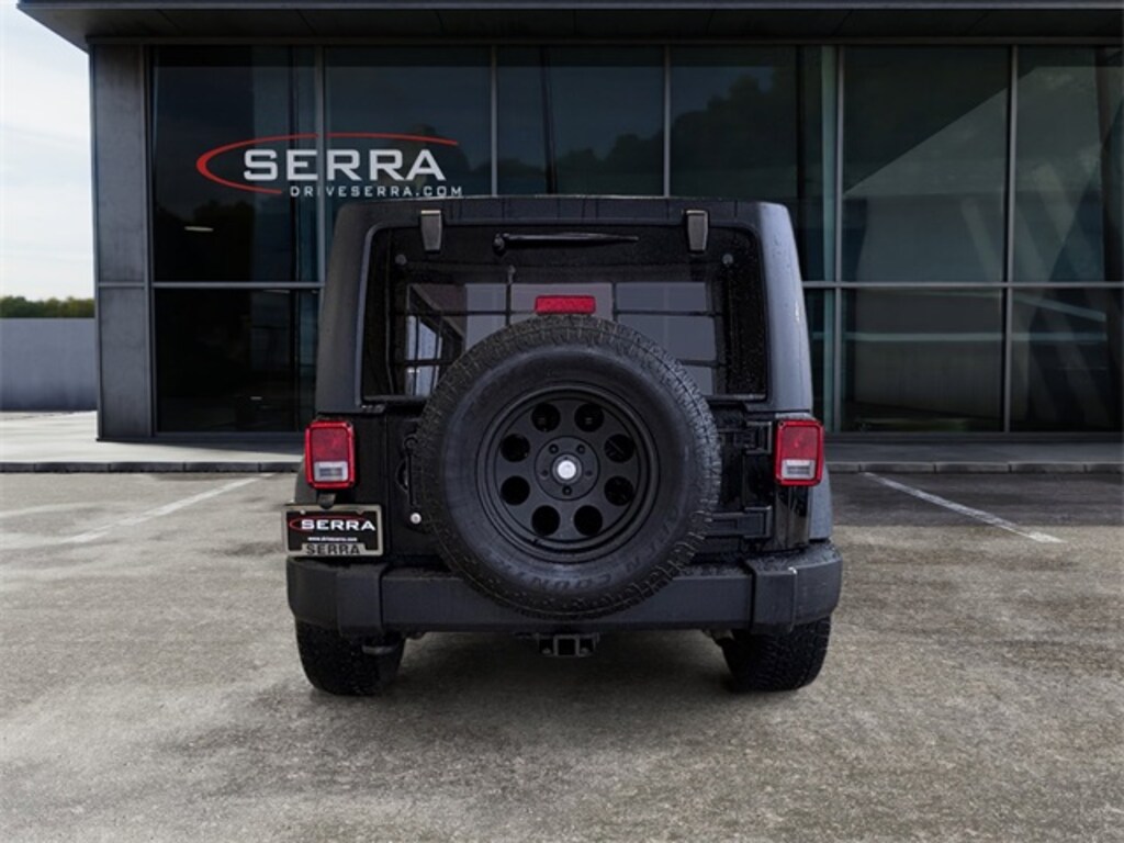 Used 2013 Jeep Wrangler Unlimited Sport SUV