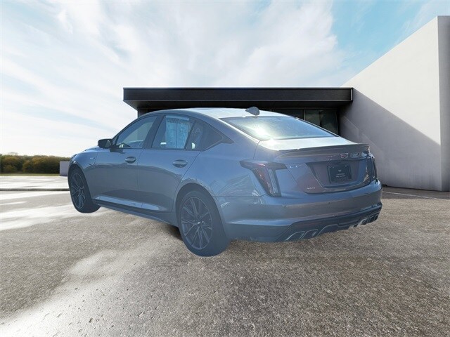 2024 Cadillac CT5 V photo 3