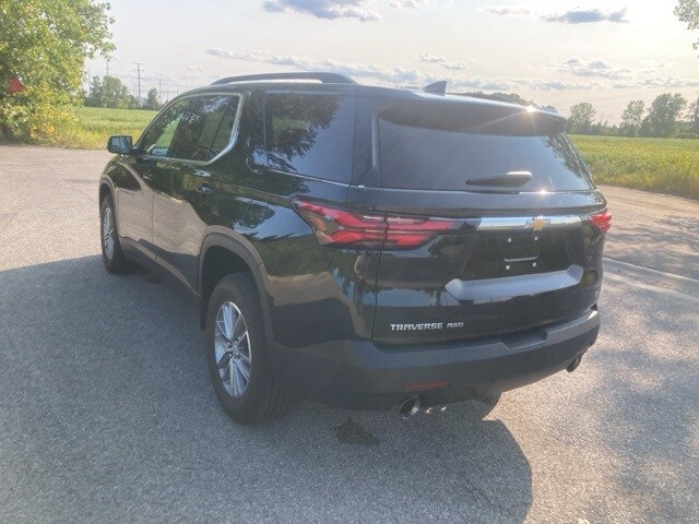 2023 Chevrolet Traverse Cloth 1LT photo 2