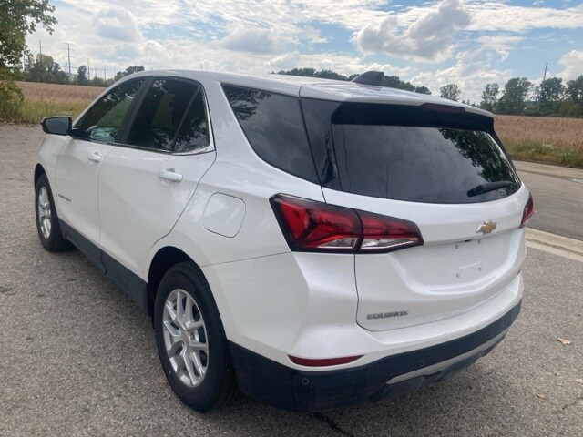 2023 Chevrolet Equinox LT photo 3