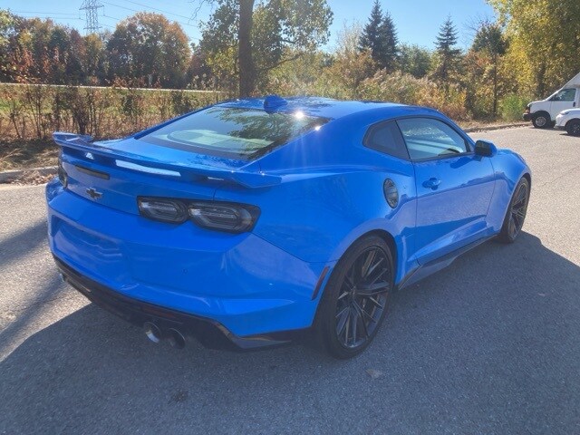 2023 Chevrolet Camaro ZL1 photo 3