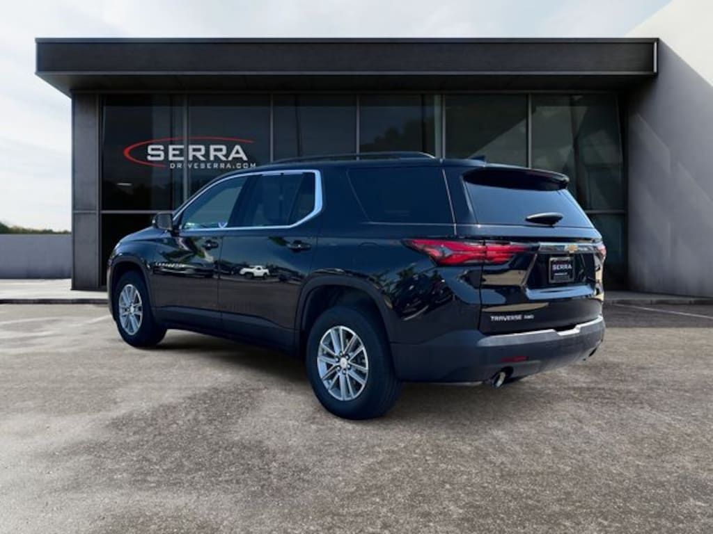 Used 2023 Chevrolet Traverse LT Leather SUV