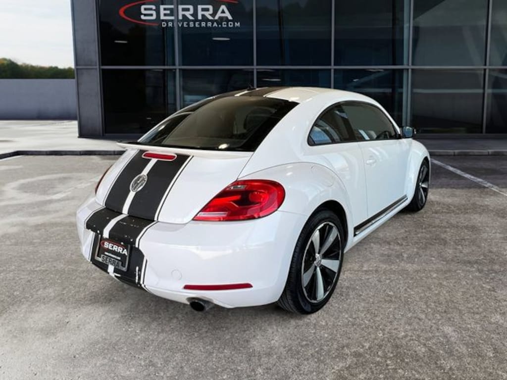 Used 2012 Volkswagen Beetle 2.0T Turbo w/PZEV Hatchback