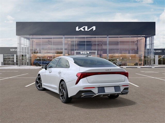 2025 Kia K5 GT-Line photo 4
