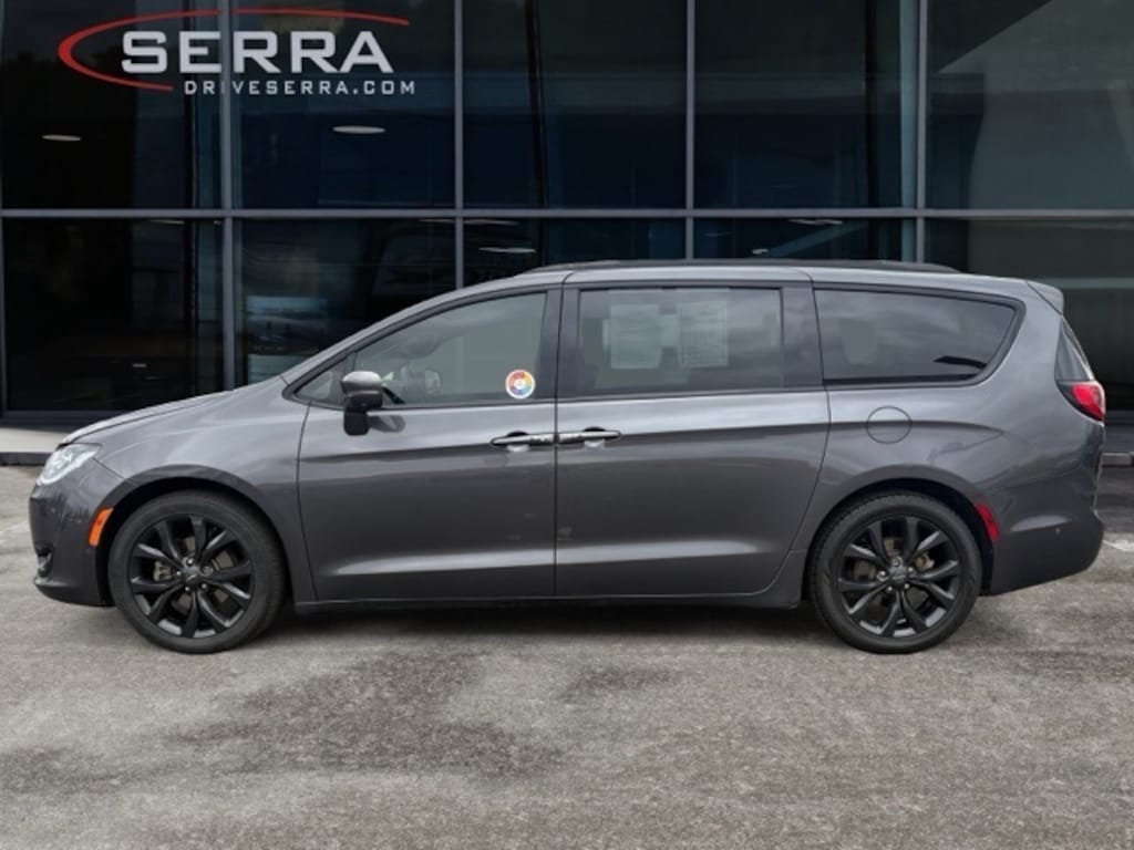 Used 2019 Chrysler Pacifica Limited Van Passenger Van