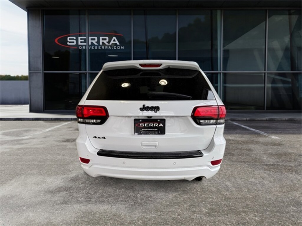 Used 2018 Jeep Grand Cherokee Laredo 4x4 SUV