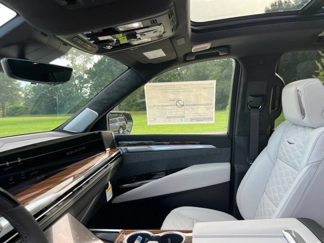 2026 Cadillac Escalade Platinum Sport - Photo 18