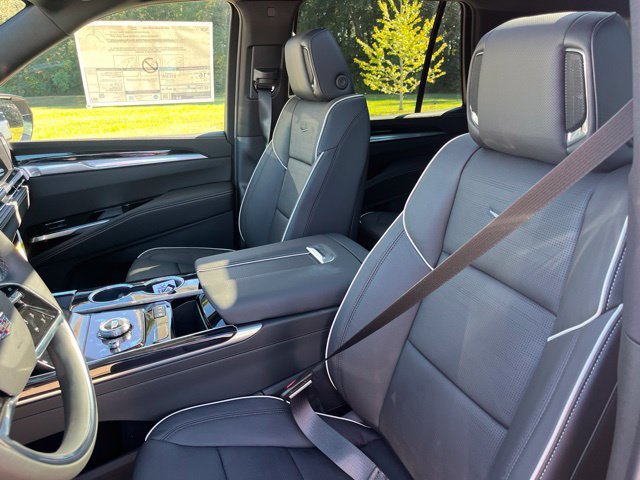 2027 Cadillac Escalade Sport - Photo 17