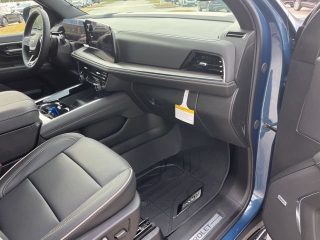 2026 Chevrolet Suburban Premier - Photo 40