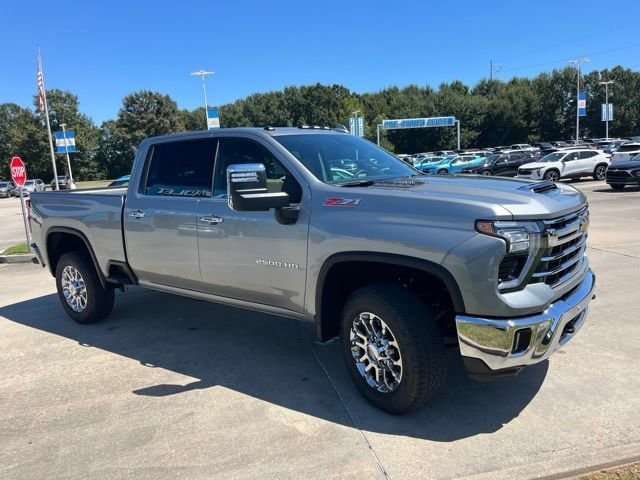 2026 Chevrolet Silverado 2500 HD LTZ - Photo 10