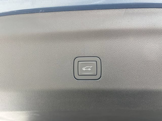 2026 Chevrolet Suburban Premier - Photo 9