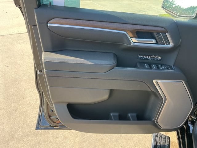 2026 Chevrolet Silverado 1500 High Country - Photo 15
