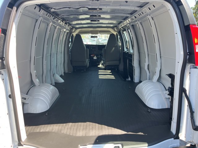 2025 Chevrolet Express Cargo Work Van - Photo 6