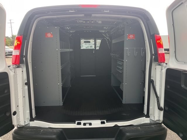 2025 Chevrolet Express Cargo Work Van - Photo 6