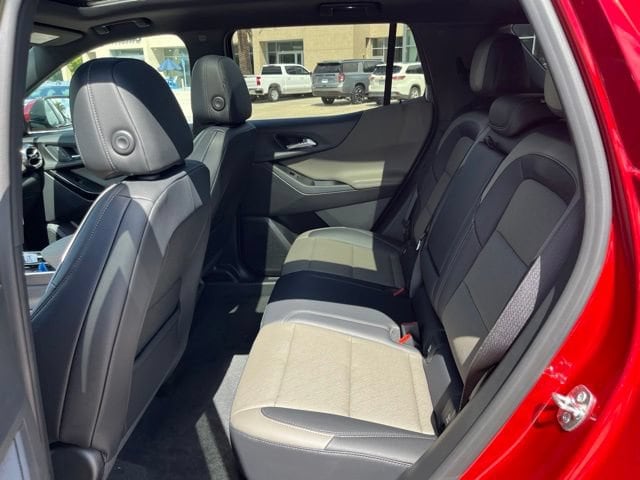 2027 Chevrolet Equinox LT - Photo 38
