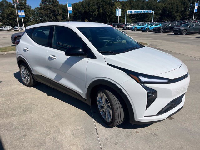 2027 Chevrolet Bolt LT - Photo 9