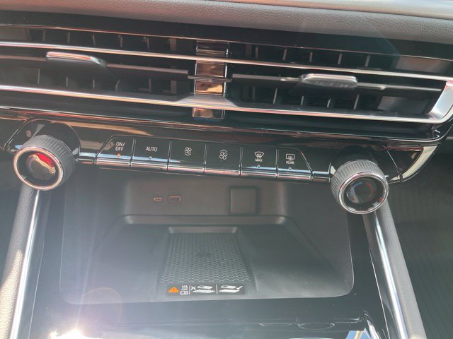 2027 Chevrolet Traverse LT - Photo 33
