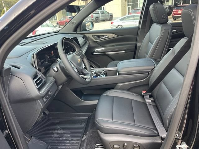 2027 Chevrolet Traverse LT - Photo 17
