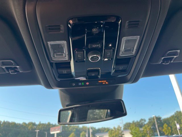 2027 Chevrolet Tahoe Z71 - Photo 39