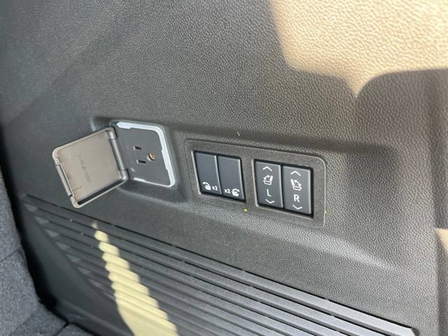 2027 Chevrolet Tahoe Z71 - Photo 10