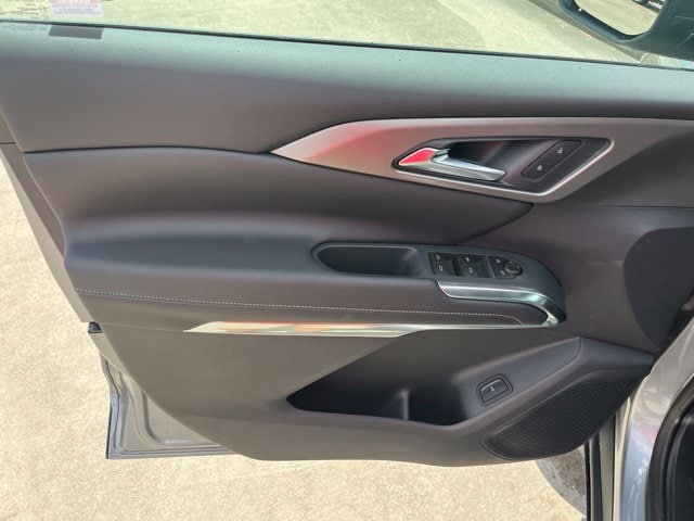 2027 Chevrolet Traverse LT - Photo 14