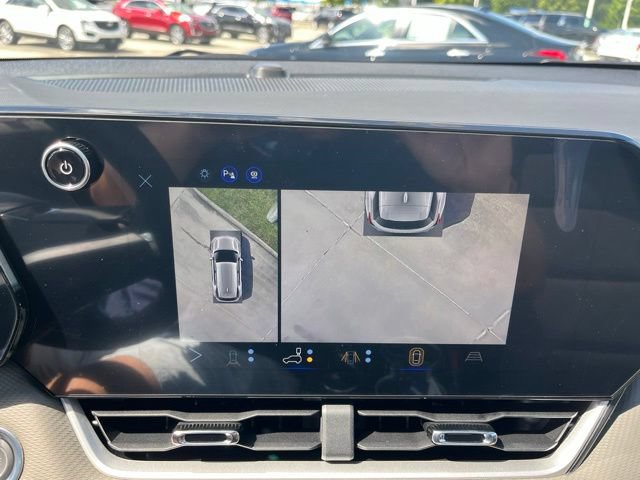 2027 Chevrolet Equinox LT - Photo 31